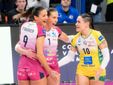 Le pinelle festeggiano dopo uno scambio (foto di Christian Bosio)