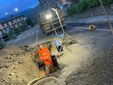 Strada chiusa per una perdita d'acqua Strada chiusa per una perdita d'acqua