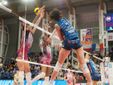 Zhu Ting contro il muro di Smarzek e Sylves (foto di Christian Bosio)