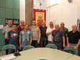 Il nuovo direttivo con il sindaco Sergio Paschetta, al centro, con il vice Leonardo Crosetti e il consigliere delegato Guido Turaglio, alla sua destra