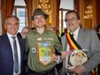 Stefano Arnaudo con il console onorario e il sindaco di Liegi