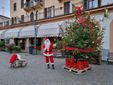 Babbo Natale nel centro di Torre Pellice