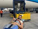 Mattia Vignolo in barella all'aeroporto di Lima in attesa di essere imbarcato sul volo della compagnia olandese Klm