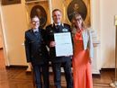 Il comandante Di Marco con la moglie Monica e la figlia Giada alla cerimonia