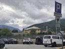 Il parcheggio dove sono avvenuti i furti Il parcheggio dove sono avvenuti i furti