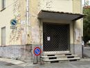 Il Cinema Trento con i segnali che avvisano della ripartenza del cantiere Il Cinema Trento con i segnali che avvisano della ripartenza del cantiere