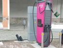 Firme contro la colonnina di ricarica delle auto elettriche: “Danneggia l’ala” Firme contro la colonnina di ricarica delle auto elettriche: “Danneggia l’ala”