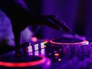 L’Informagiovani insegna ai ragazzi di None l’arte del Djing