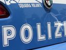 Ruba telefono e occhiali dal sole da un'auto a Nichelino: in manette un quarantenne Ruba telefono e occhiali dal sole da un'auto a Nichelino: in manette un quarantenne