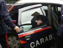 Minaccia con un bastone due minorenni per derubarli: arrestato dai carabinieri di Nichelino
