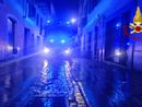 vigili del fuoco in azione vigili del fuoco in azione