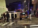 Furgone si ribalta a Nichelino: paura e strada chiusa a lungo
