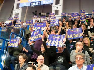 Il tifo che festeggia una murata (foto di Christian Bosio)