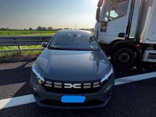 Incidente sulla tangenziale sud di Torino: due veicoli coinvolti, traffico in tilt Incidente sulla tangenziale sud di Torino: due veicoli coinvolti, traffico in tilt