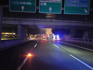 Brucia un tir in tangenziale