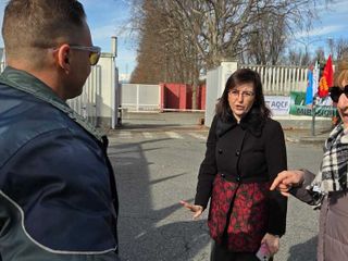 Presidio davanti alla Porta 2 di Mirafiori questa mattina