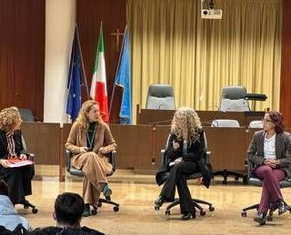 Cybersicurezza, Moige contro cyberbullismo: riparte da Cisterna di Latina il tour sulla sicurezza web