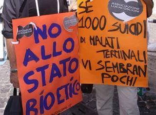 Suicidio assistito, Toscana approva legge su fine vita: è la prima regione in Italia