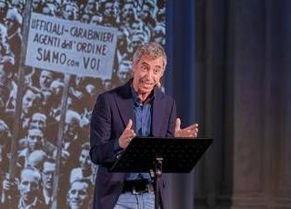 Sanremo 2025, chi è Paolo Kessisoglu: ospite nella quarta serata con la figlia Lunita
