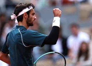 Musetti, esordio vincente al Roland Garros: Hanfmann battuto in tre set Musetti, esordio vincente al Roland Garros: Hanfmann battuto in tre set