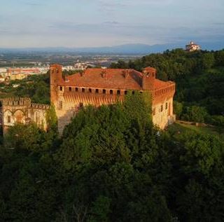 Il Castello della Villa ospita i primi eventi della stagione 2024. Dal 6 al 9 giugno &quot;Aspettando l’estate&quot;
