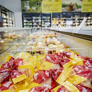 Il Negozio Biraghi di Cavallermaggiore festeggia i sette anni dalla sua ristrutturazione e annuncia l’arrivo del Natale