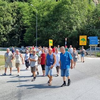 Protesta dei sindaci alla rotonda per la chiusura delle gallerie di Porte
