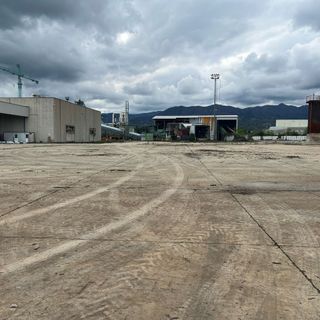 Il piazzale libero da rifiuti