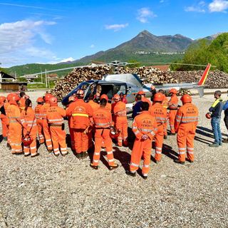 Un nuovo mezzo per i 50 anni degli Aib di Perosa Argentina