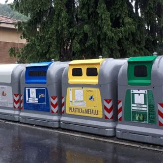 L’ecopunto in via Roberto D’Azeglio