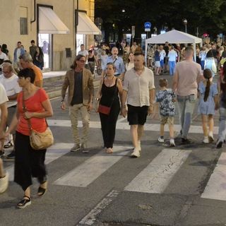 Pinerolo allunga gli orari notturni dei dehors