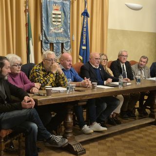 La conferenza di stasera