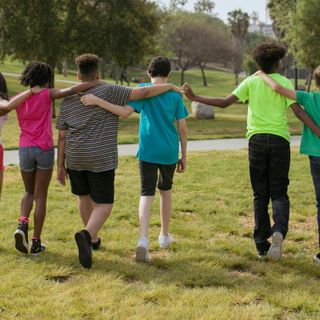 Gli alunni dell’Istituto Caffaro di Bricherasio in marcia per la pace