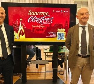 La magia del Natale illumina Sanremo: luci accese dal 6 dicembre e attesa per il grande show di Capodanno