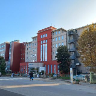 Ospedale di Pinerolo: cambia l’accesso alle camere mortuarie per il cantiere per la torre dissipativa