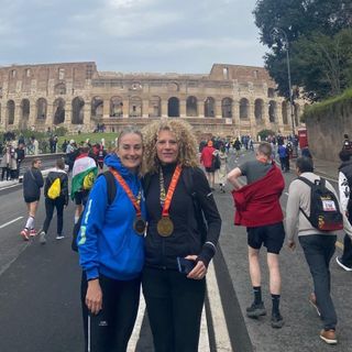 Da sinistra, Bertalot e Severini con il Colosseo sullo sfondo