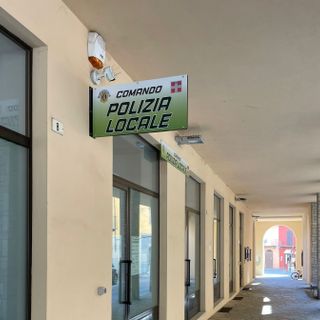 Patente sospesa per taxi abusivo, ma circolava ancora: fermato a Torre Pellice