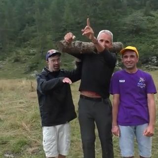 Un frame di ‘Supereroi’