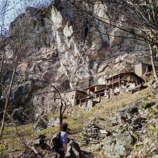 Davide Fraschia davanti a Barma Mounastira