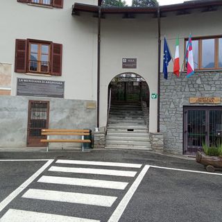 La scuola di Angrogna che sarà oggetto di interventi