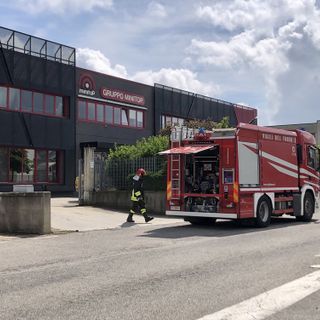 Bricherasio: incendio alla Minitop domato dai vigili del fuoco