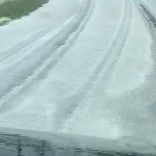 Una violenta grandinata si è abbattuta su Cavour [VIDEO]