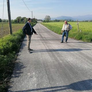 Da sinistra il sindaco di Cavour Sergio Paschetta e l’assessore Marco Peverengo a Castellazzo