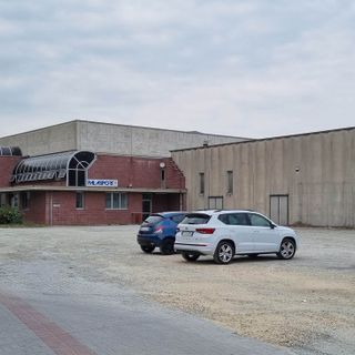 Il piazzale del palazzetto dello sport di Cavour