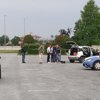 Omicidio nel piazzale dell'Auchan di Cuneo: la vittima è una 44enne residente a Saluzzo, già fermato il responsabile