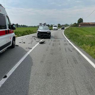 Schianto tra Vigone e Villafranca Piemonte: un uomo perde la vita in moto