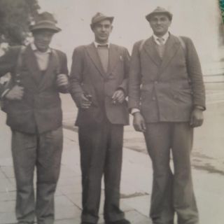 Emilio Tourn, al centro della foto