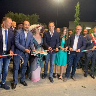 Il taglio del nastro all'ultimo Viverbe, evento organizzato dalla Pro Pancalieri