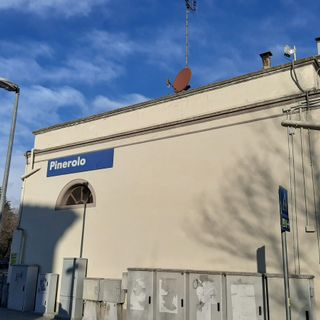 Controlli in stazione a Pinerolo: arrestati due marocchini