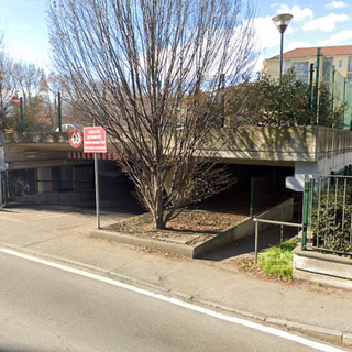 Il parcheggio seminterrato di via dei Mille a Pinerolo